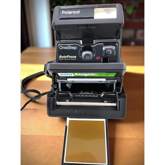 Vintage Working Polaroid One Step Auto Focus Camera. - Picture 6 of 12